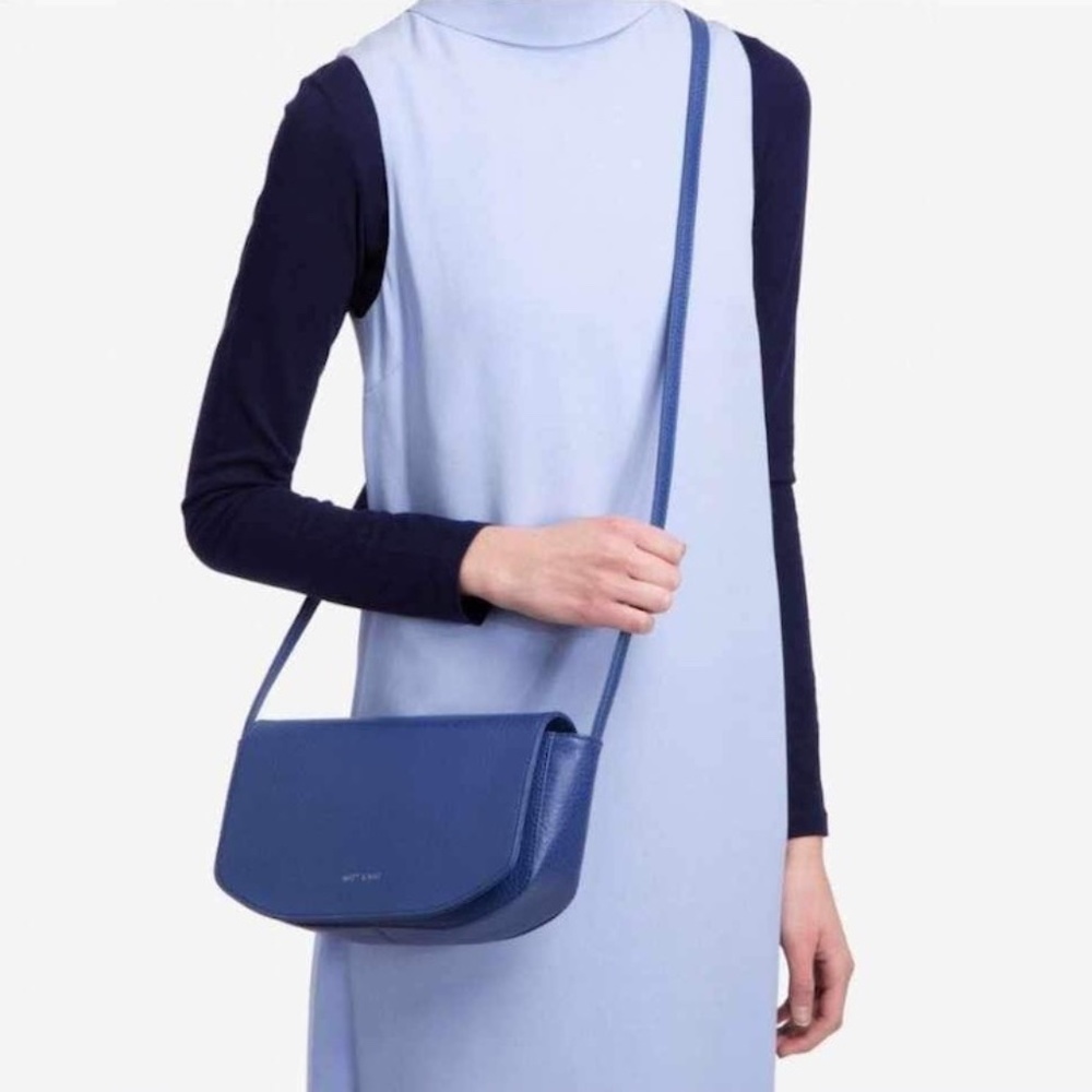 VEGAN LEATHER MATT & NAT NAVY BLUE CROSSBODY PURSE TRAVEL BAG TOURIST ECO